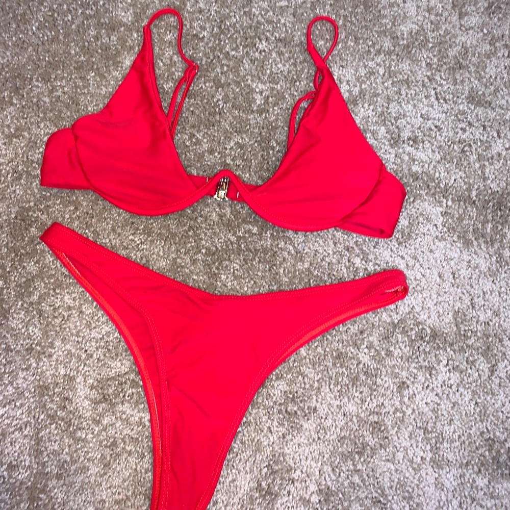 NWT red v-wire swim suit